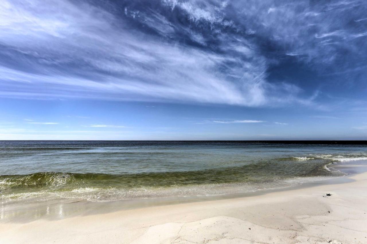 Scenic Pcb With Stunning Sunsets And View! Apartment